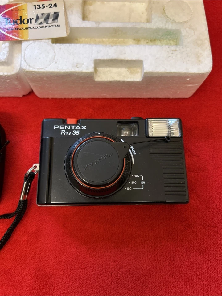 Vintage Boxed Pentax Pino 35 Camera, With Lens Cap And Case - Image 2 of 4