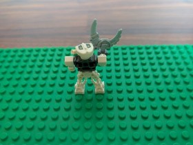 Lego Bionicle Minifigure Toa Mahri Matoro Mini & Weapon 8927 (bio017)