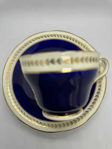 Aynsley Bone China Tea Cup and Saucer – Made in England - Picture 16 of 16
