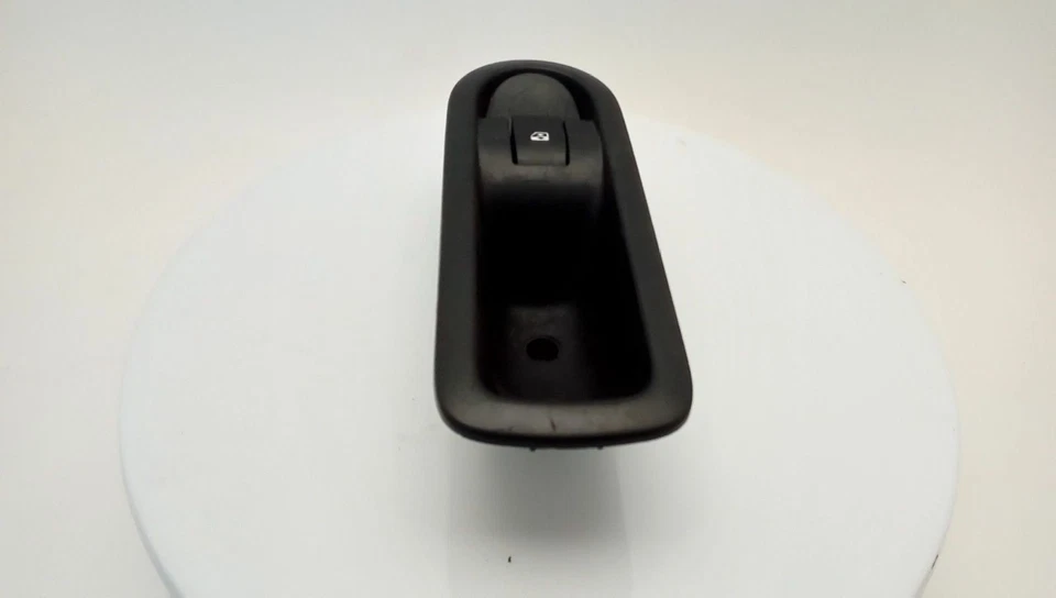 Interruptor de ventana eléctrico RENAULT MEGANE 2002-2006 5 puertas hatchback 8200315024  Foto 2 de 4