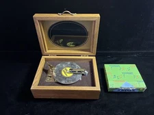 Gorgeous Vintage Thorens Disc Music Box 5 Discs; Made in switzerland.