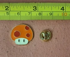 Super Smash Bros Mushroom Toad orange red enamel hat jacket lapel pin