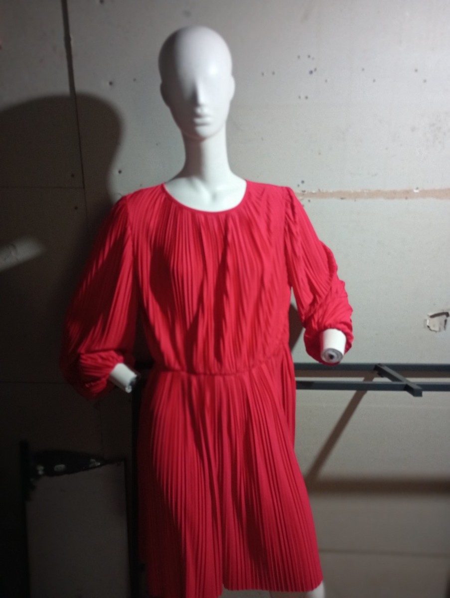 strapless open back dress BIG ONE-SHOULDER BOW OPEN LEG GOWN main image 0
