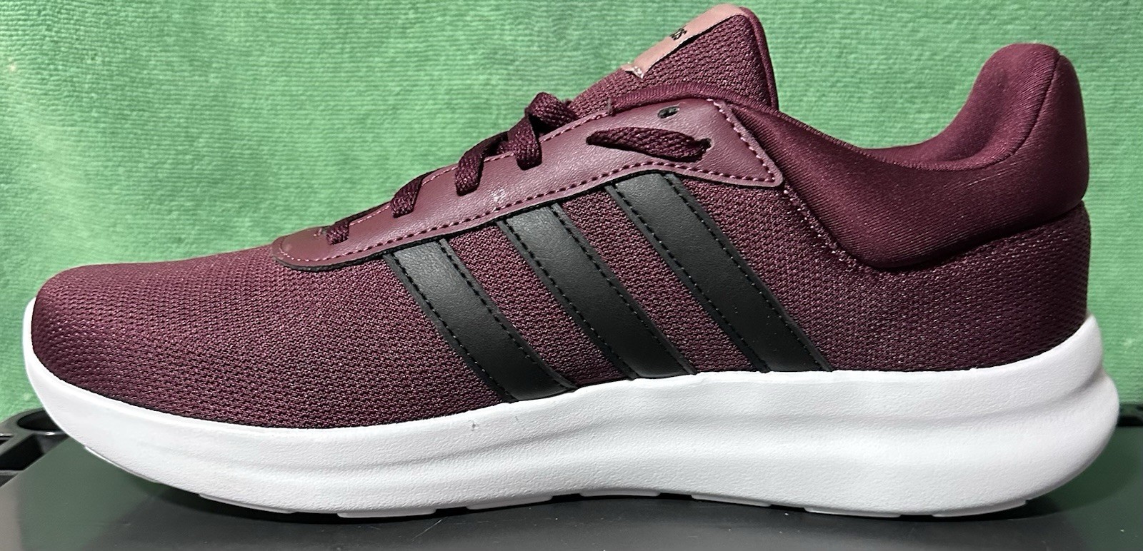 Adidas Sz 11 LITE RACER 4.0 New with Box And Tags JR8534 thumbnail 2