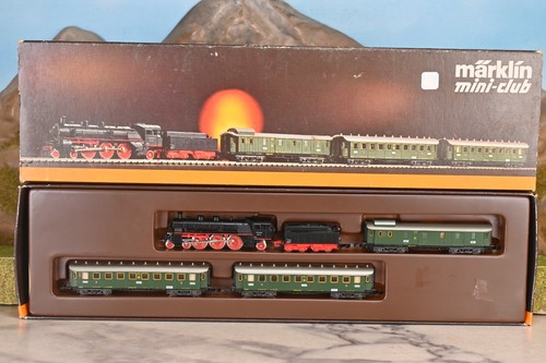 Märklin 8100 Spur Z Br. 18441 Dampflok & 3 Wagen der DR Set 4-tlg. (D857)