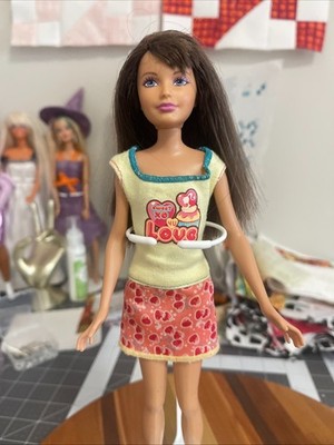 Mattel Barbie's Sister Skipper Doll Brunette Pink Highlight Redress 2010 Body