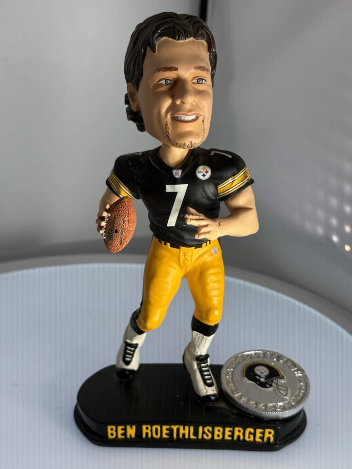 Bobblehead Ben Roethlisberger NUMERADO; COLECCIONABLES PARA SIEMPRE PITTSBURGH Steelers Foto 2 de 4
