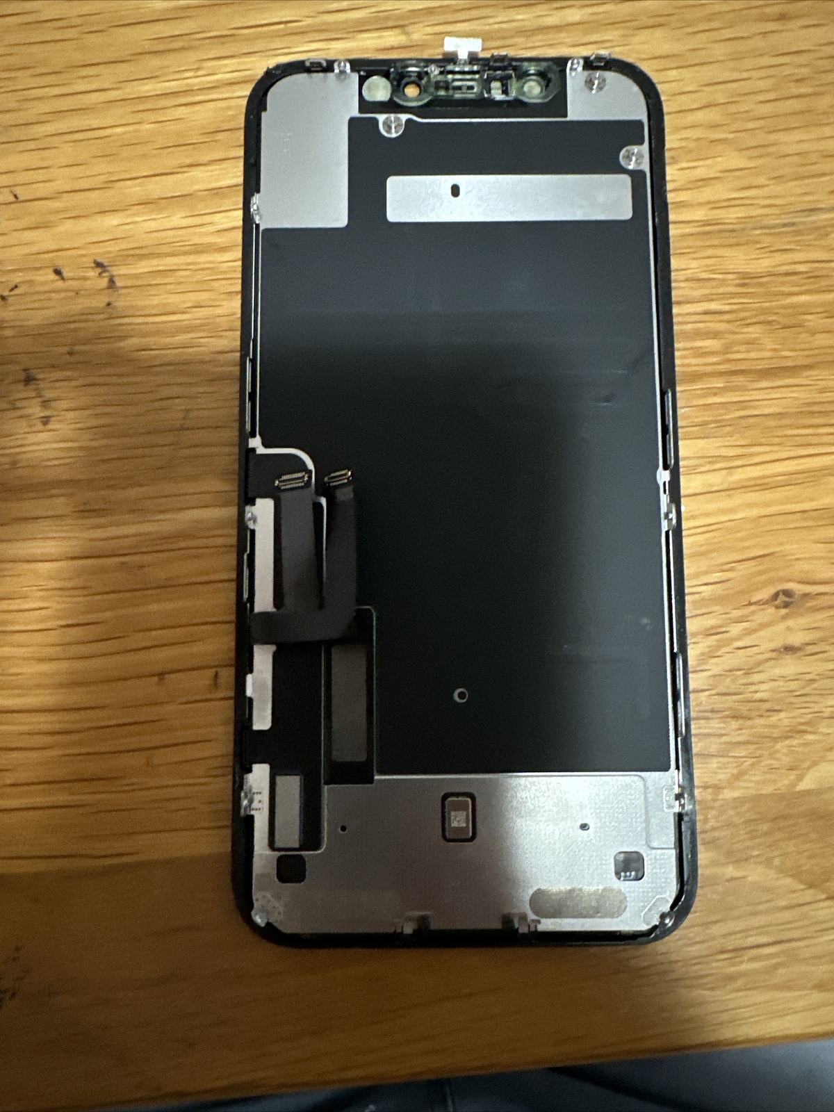 iPhone 11 LCD Screen Cracked Glass, Working LCD. For Parts / Repairs
