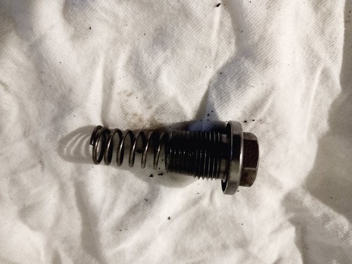 Feder und Schraube Steuerkettenführung Zylinder hinten VN 750 A Twin Vulcan