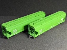 2x Accurail #3345 BNSF 3 Bay Covered Hoppers Metal Wheels  and Kadees