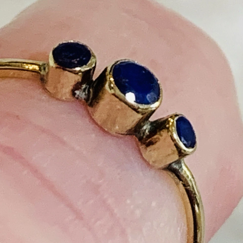 Anillo Jane Diaz Oro Amarillo Sólido 10k Lapislázuli 3 Piedras .86gr RETIRADO Talla 7 $240 Foto 2 de 4