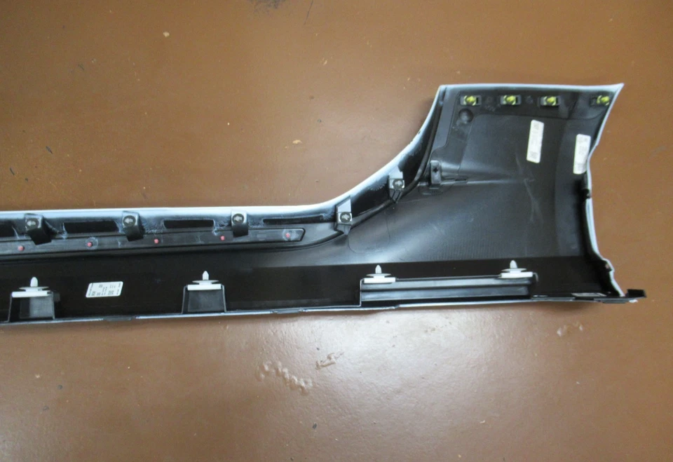 Chevrolet Camaro LS 2016 basculante moldeado faldón lateral borde Summit blanco lado del conductor Foto 4 de 4