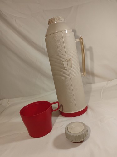 Vintage The American Thermos Products Co. 1960 Perma-Case Vacuum Bottle 