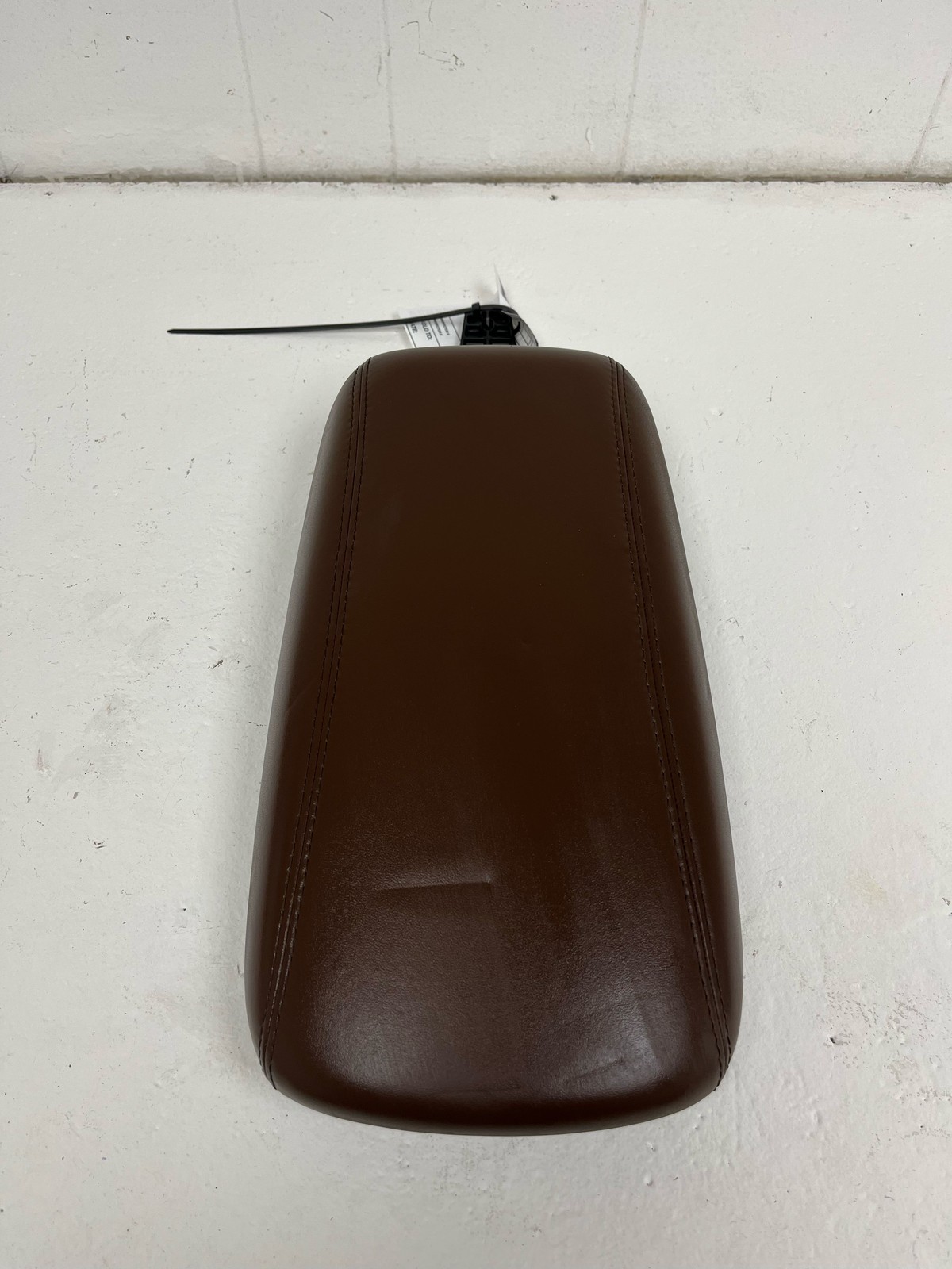 2023-2026 MASERATI GRECALE GT M182 CENTER CONSOLE STORAGE LID FOLDING ARM REST
