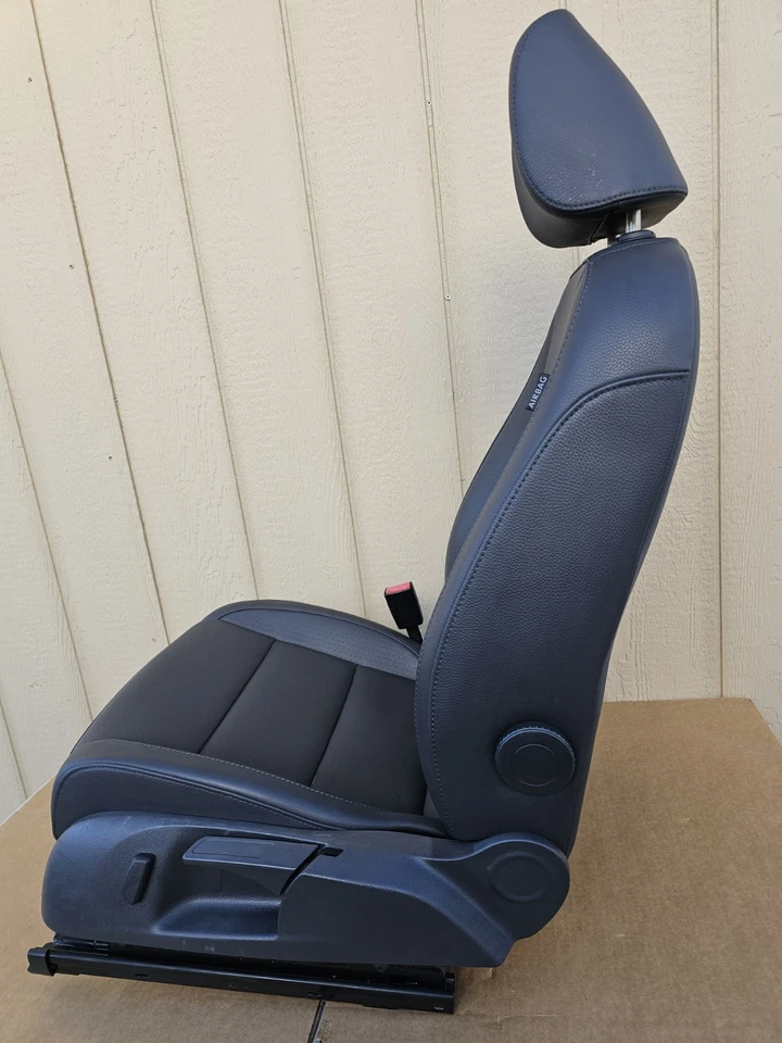 Volkswagen Jetta Wolfsburg MK5 2006-2010 Vin K negro asiento manual izquierdo conductor Foto 2 de 4