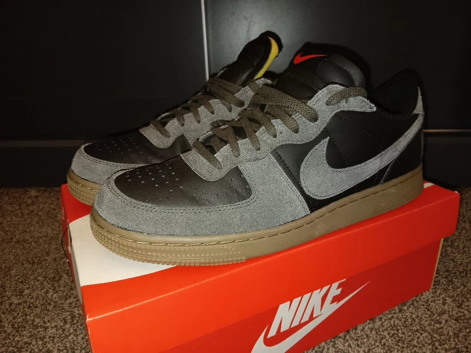 Nike Air Force 1, photo 1 of 5