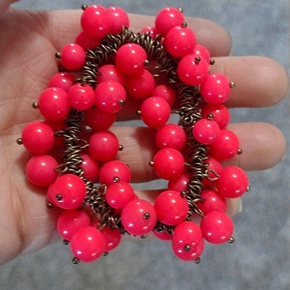 J. Crew Hot Vibrant Pink Glass Beaded Cha Cha Dangling Stretch Bracelet - Image 4 of 4