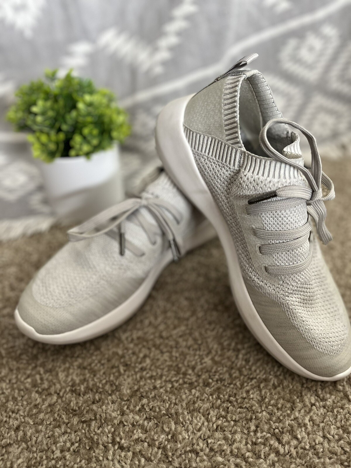 Peter Millar Hyperlight Glide Minimalist Athleisu… - image 3