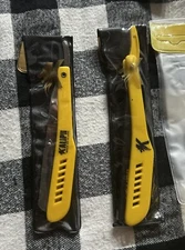 Kaliph ~ The Razor ~ Set Of 2 Straight Razors ~ 100 Half Blades ~ Yellow
