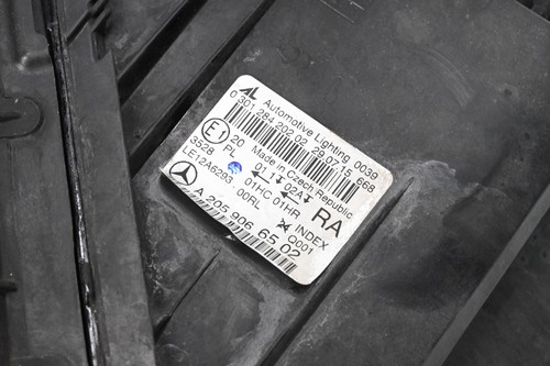 Mercedes-Benz C-Class W205 Right Headlight OEM A2059066502 C 200d BlueTEC - 第 5/5 張圖片