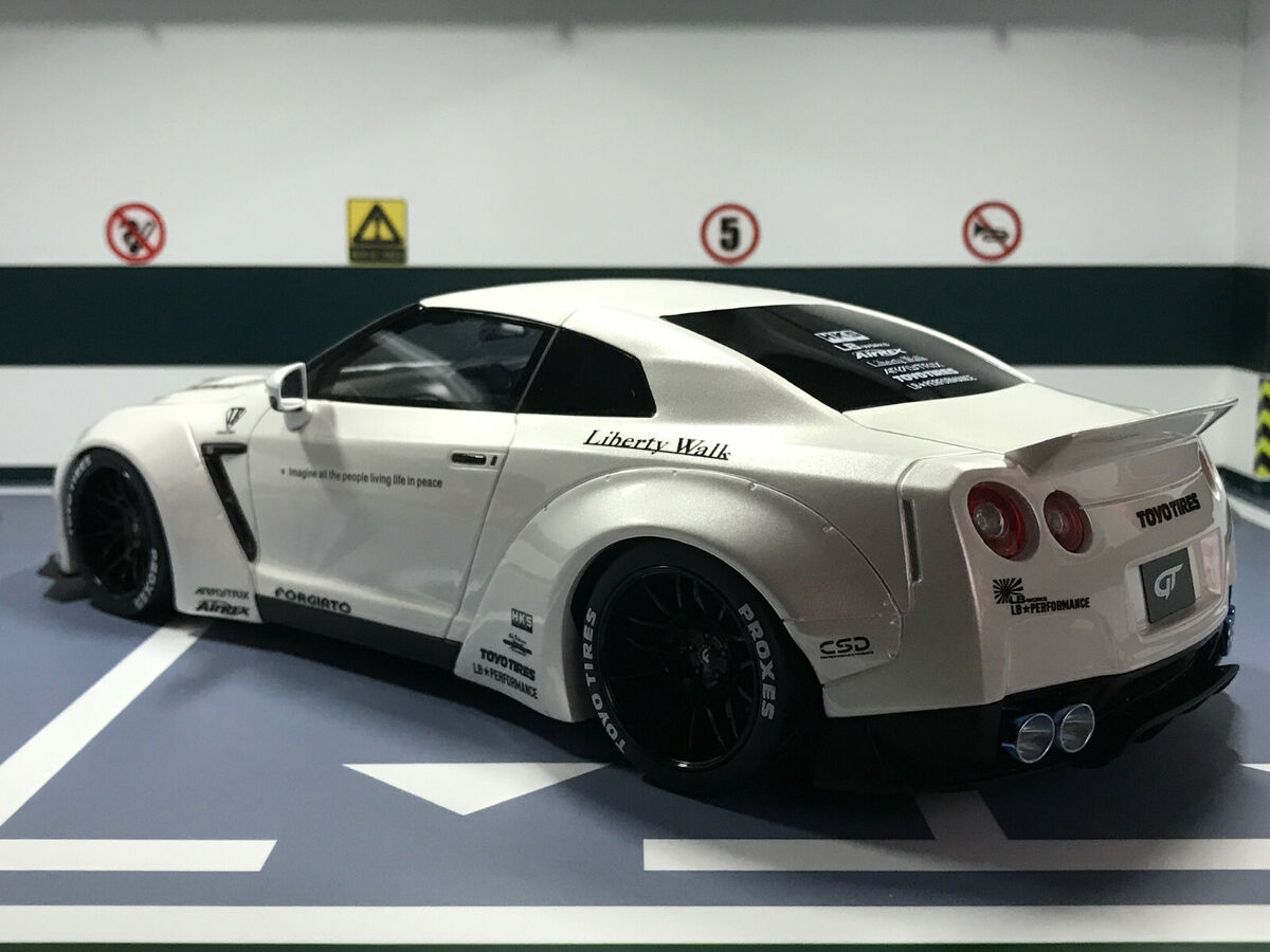 Nissan GT-R R35 LB Liberty Walk 1/18 GT SPIRIT - GT125 | eBay Nissan GT-R R35 LB Liberty Walk 1/18 GT SPIRIT - GT125 | eBay