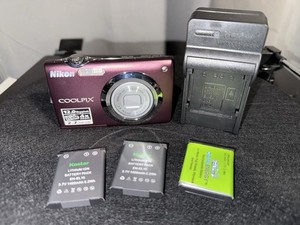 Nikon Coolpix S3000 – Appareil Photo Compact 12MP, Zoom 4x, Orange, Avec étui Et Carte SD