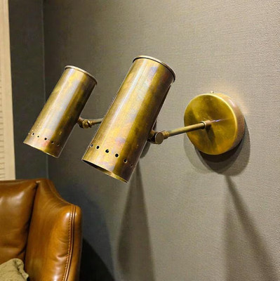 Mid-Century Modern Messing Wandleuchte: Verstellbare Strahlerbefestigung