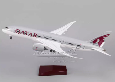 1:130 43CM QATAR BOEING 787 Passenger Plane Landing Gear Resin Aircraft Model