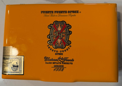 Fuente Fuente Opus X Yellow Cigar Box Robusto ''Chateau de la Fuente'' *RARE*