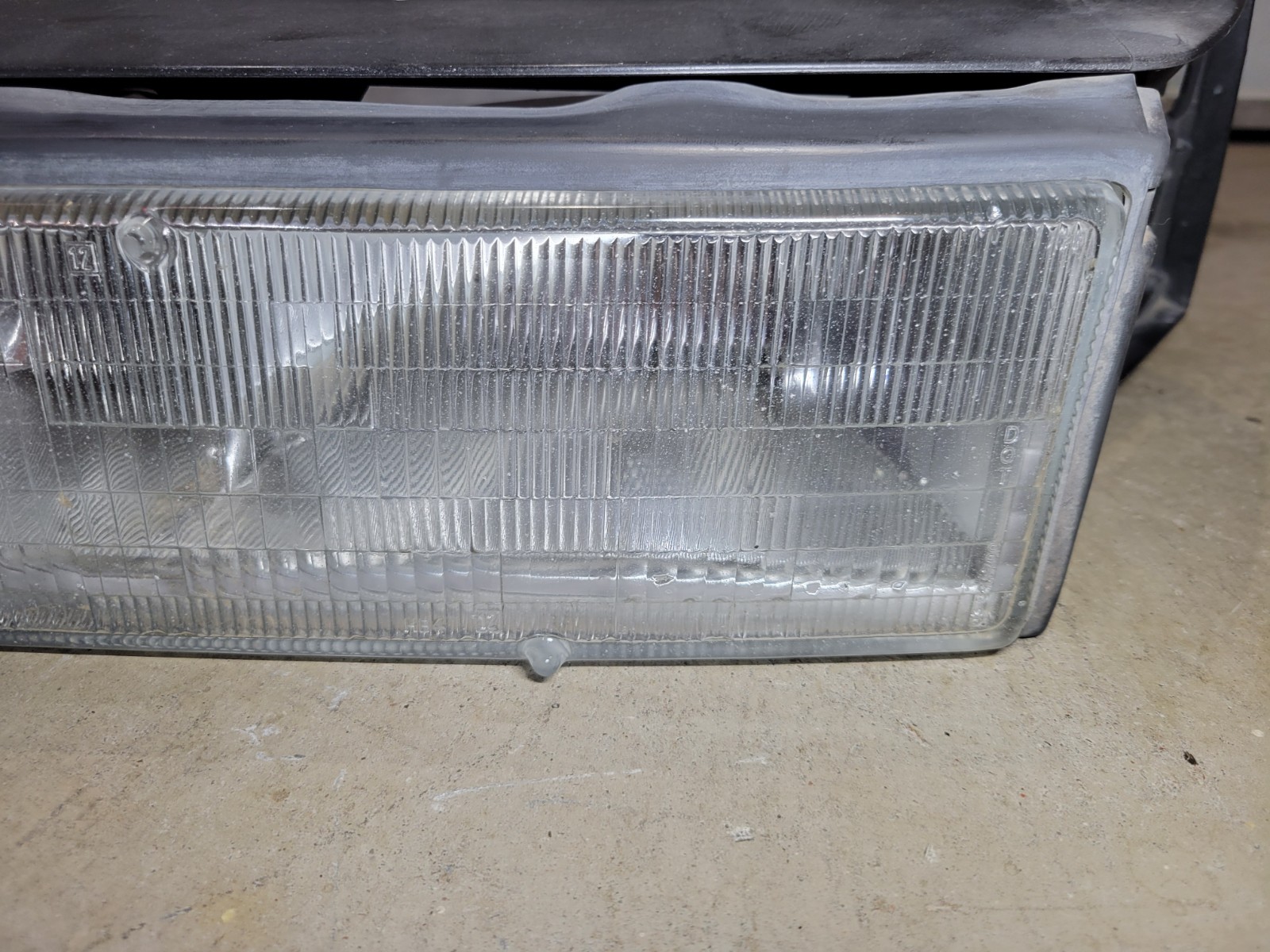 1989-1991 Chrysler TC By Maserati Left Driver CARELLO headlight Glass Mount Oem