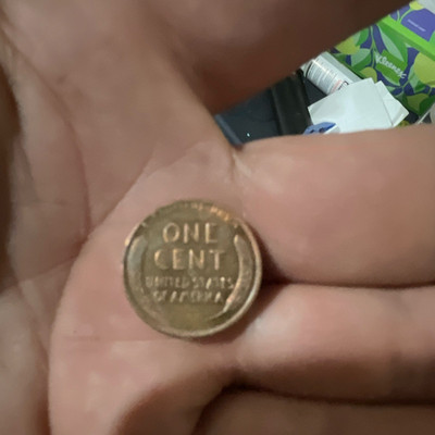 U.S. Lincoln Memorial Small Cent (Penny) One Cent - Date Not Visible, Ungraded