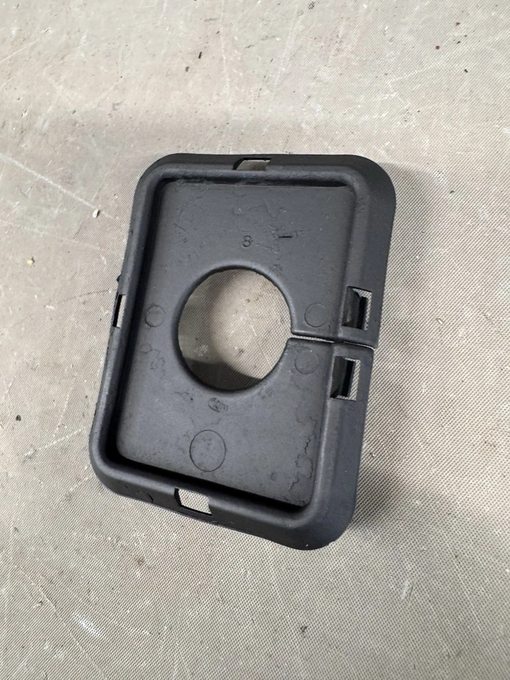 1968-1972 Pontiac GTO Firebird Cutlass 442 Radiator Support Wiring Grommet Cap - Image 3 of 4