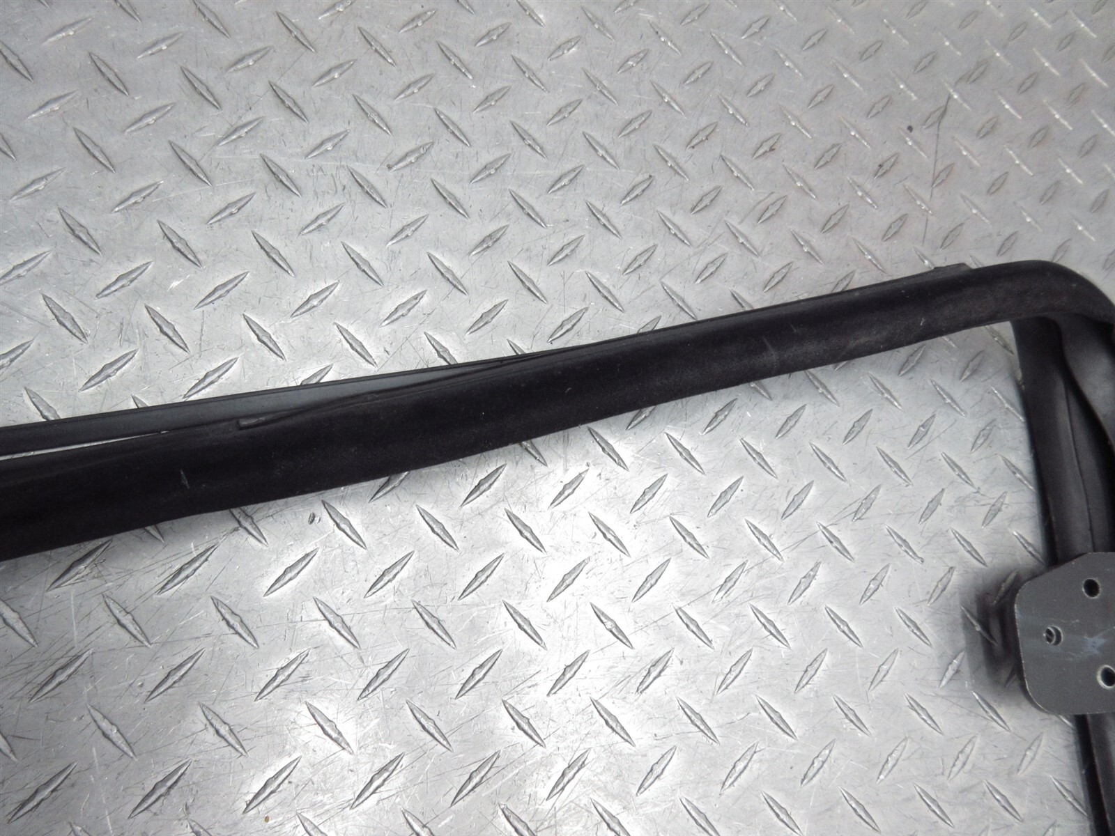 2008 Ferrari F430 Spider 65797300 Front Windshield Windscreen Glass Seal Gasket