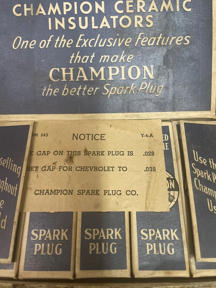 Rare Champion NOS Full Box 10- Y-4-A  Made In Canada 10mm 5/8” Hex Spark Plugs - Image 2 of 4