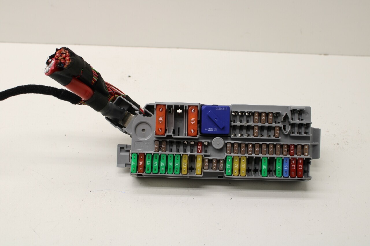 2019 BMW M760i G12 Front Fuse Relay Junction Box 61149350313 eBay