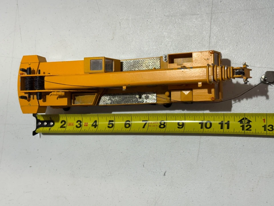 VINTAGE DEMAG  AC 435 TRUCK MOUNTED HYDRAULIC CRANE 1/50 CONRAD 2081 - Image 3 of 4