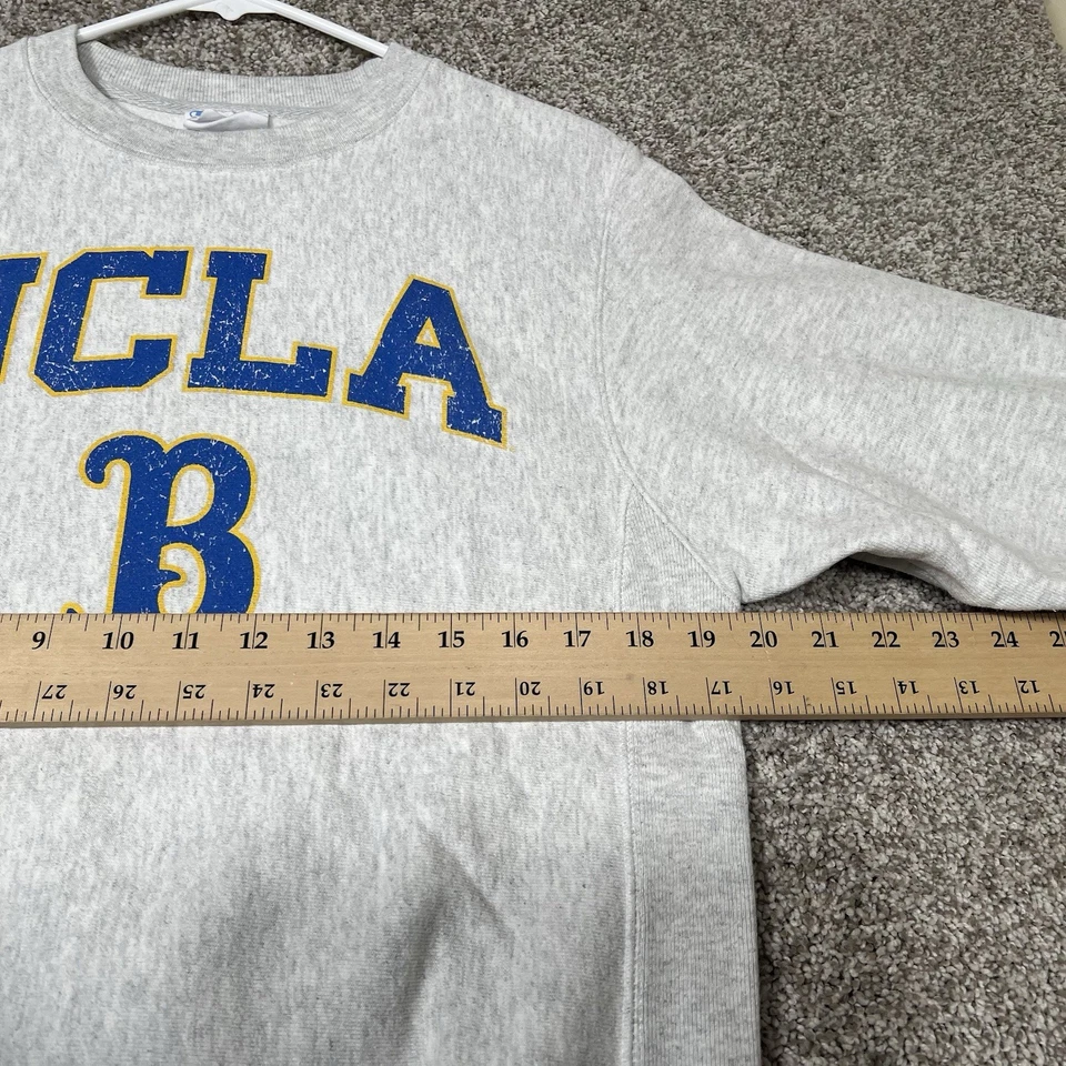 Champion, UCLA Sudadera Tejido Inverso Para Hombres Pequeña Gris Envejecido Cuello Redondo Años 90 Foto 4 de 4