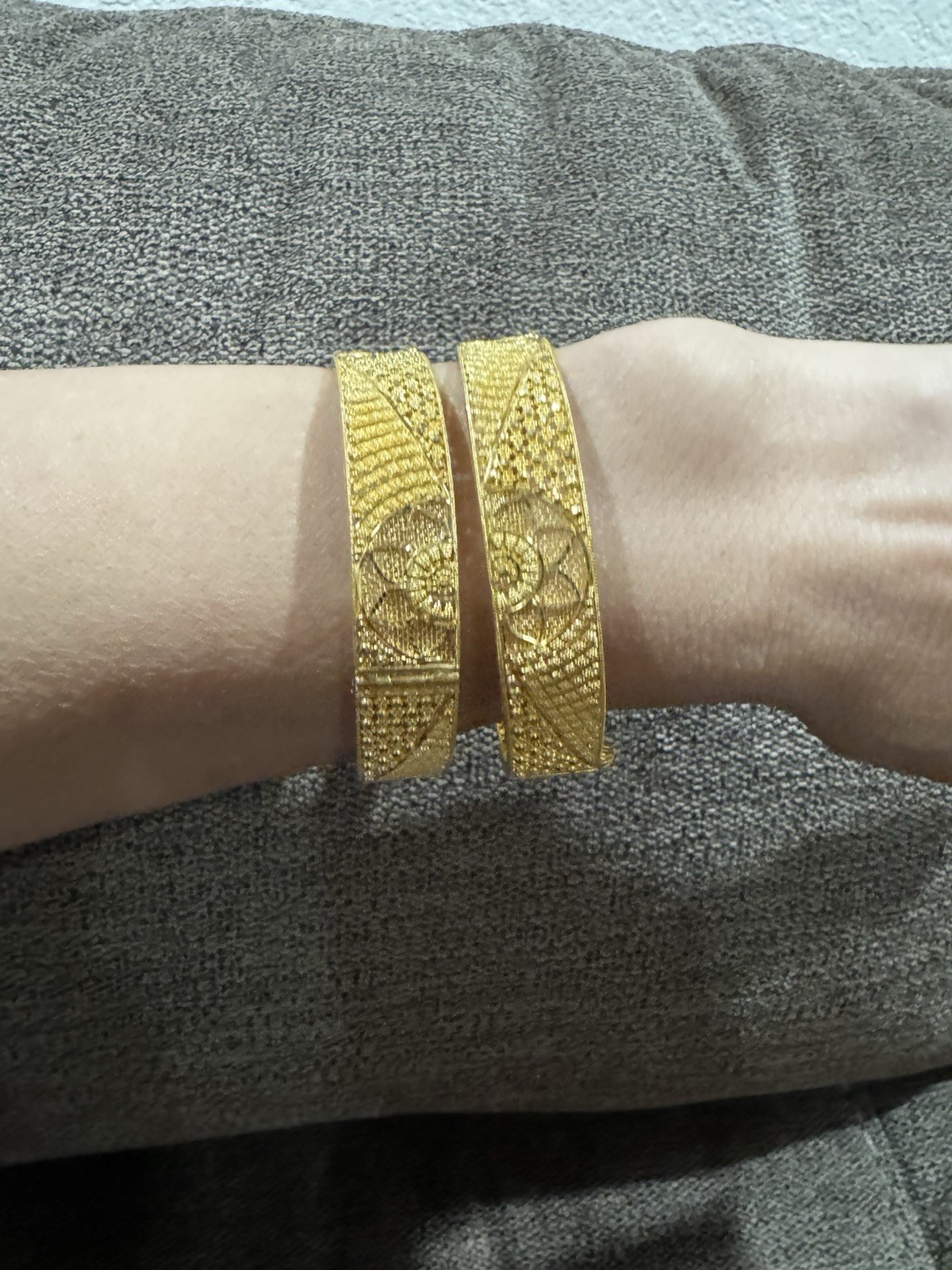 22K Solid Yellow Gold Hinged Bangle Bracelet 23.1… - image 6