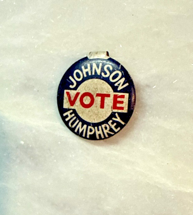 Vintage 1964 "Vote Johnson Humphrey " President Lapel Folding Pin Campaign