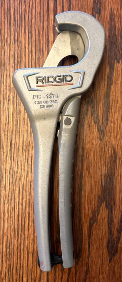 Ridgid PC-1375 (35mm) Plastic Tubing/Pipe Cutter Pre-Owned - Image 3 of 4
