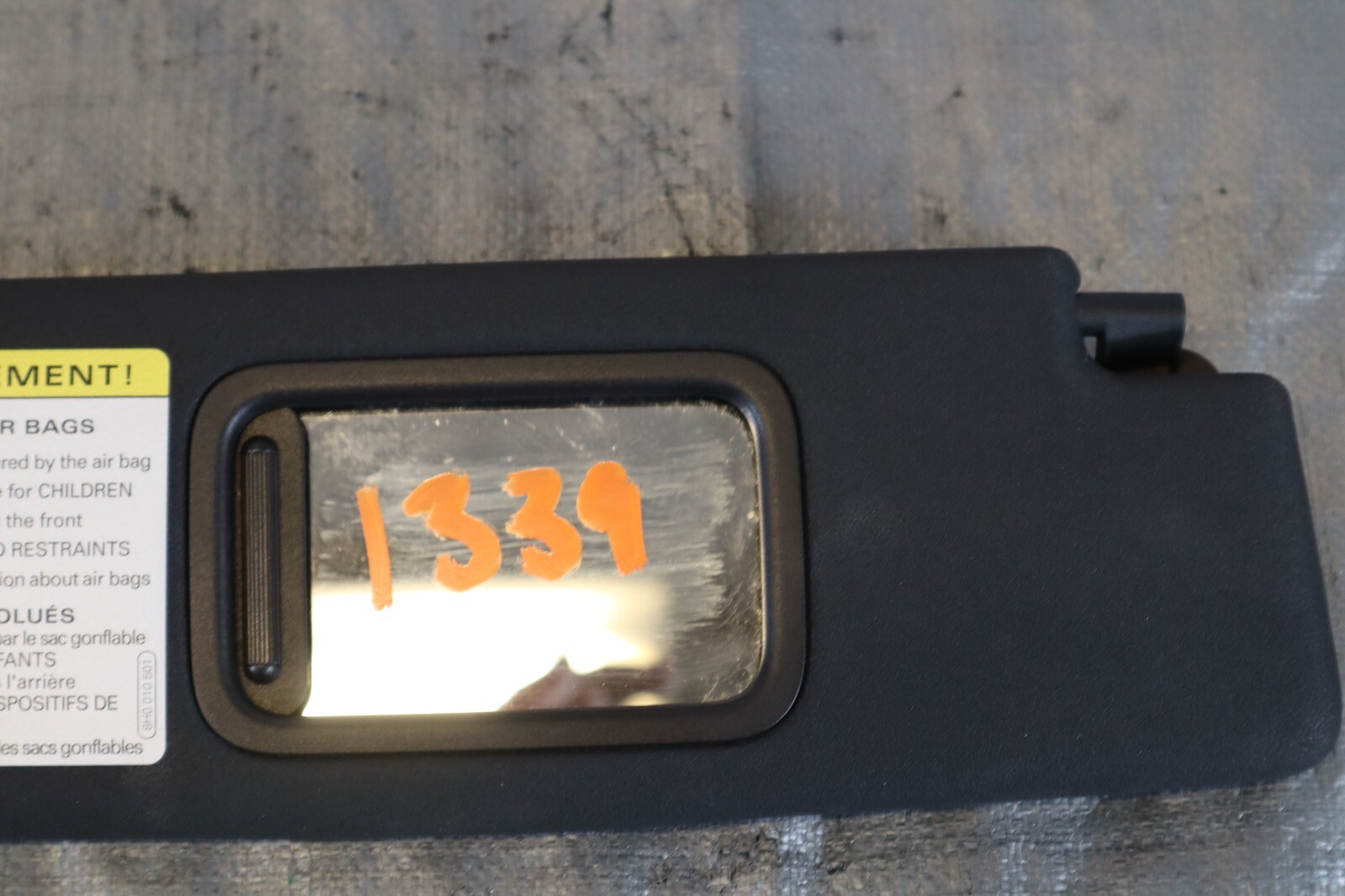 2014 AUDI R8 V8 QUATTRO AWD 4.2L OEM RH PASSENGER INTERIOR SUN VISOR #1339