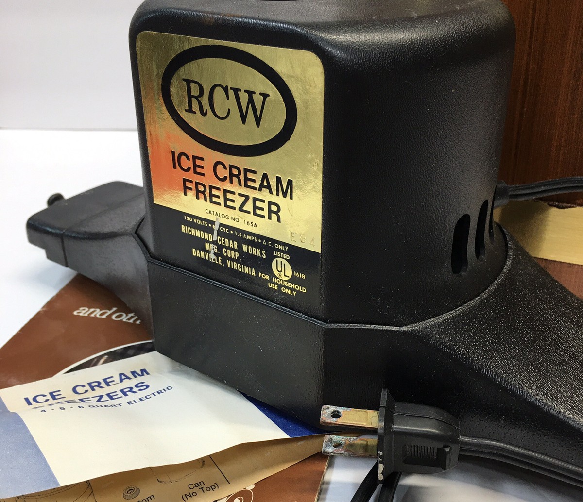 冷凍庫　アイス　Ｃ４Ｎ17 VINTAGE Richmond Cedar Works Frost King 5 Quart Ice Cream Freezer