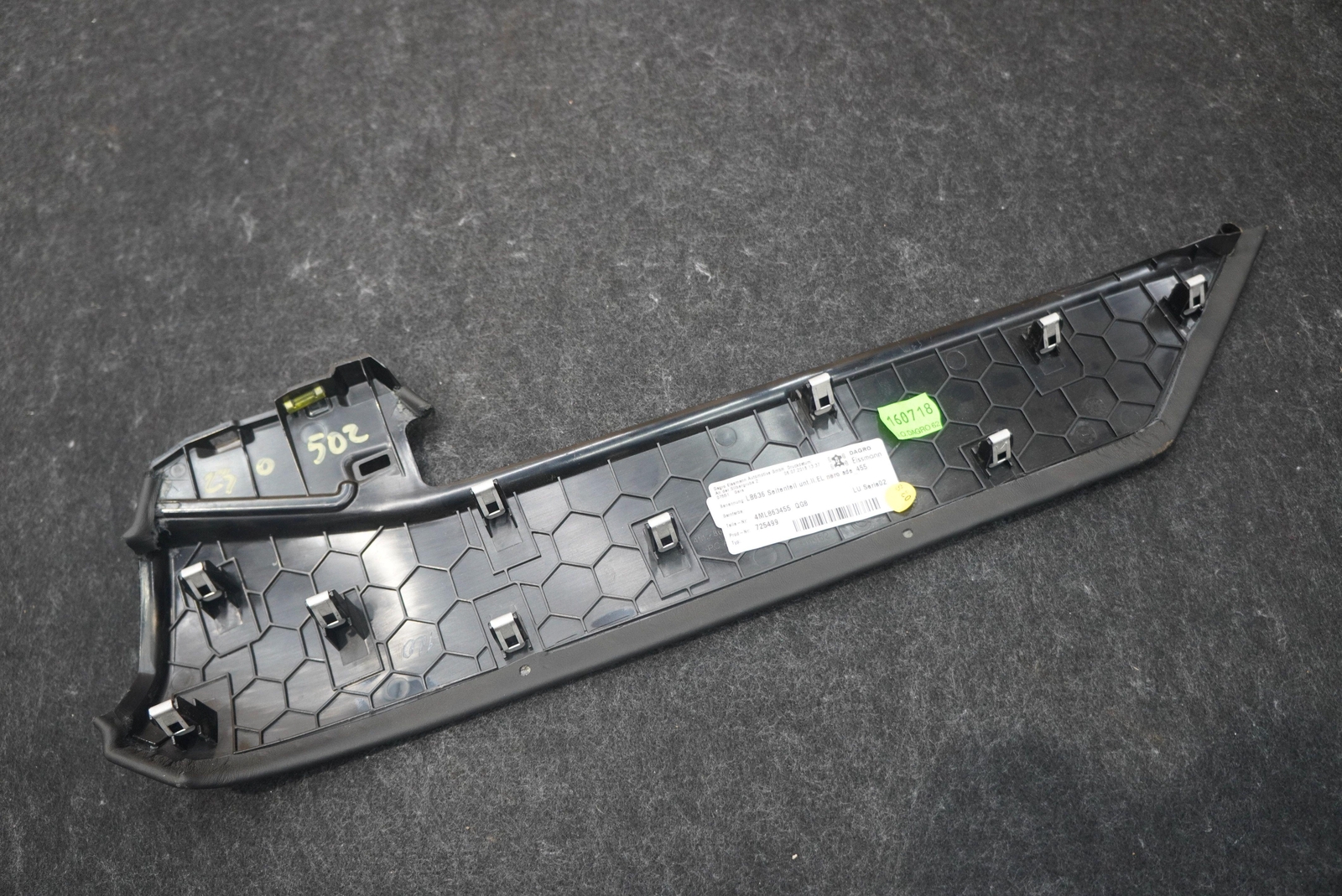 Left Side Center Console Trim Cover Panel 4ML863455 QG8 Lamborghini Urus 2019