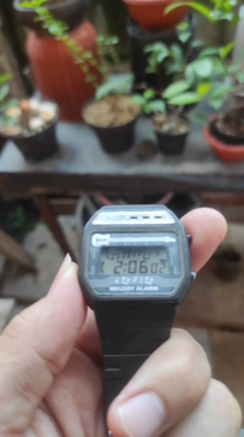 Casio Melody Alarm Guitar Version M-32 Digital Vintage watch Rare