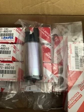 BRAND NEW 23221-46010 TOYOTA ORIGINAL GENUINE FUEL PUMP 2322146010 OEM