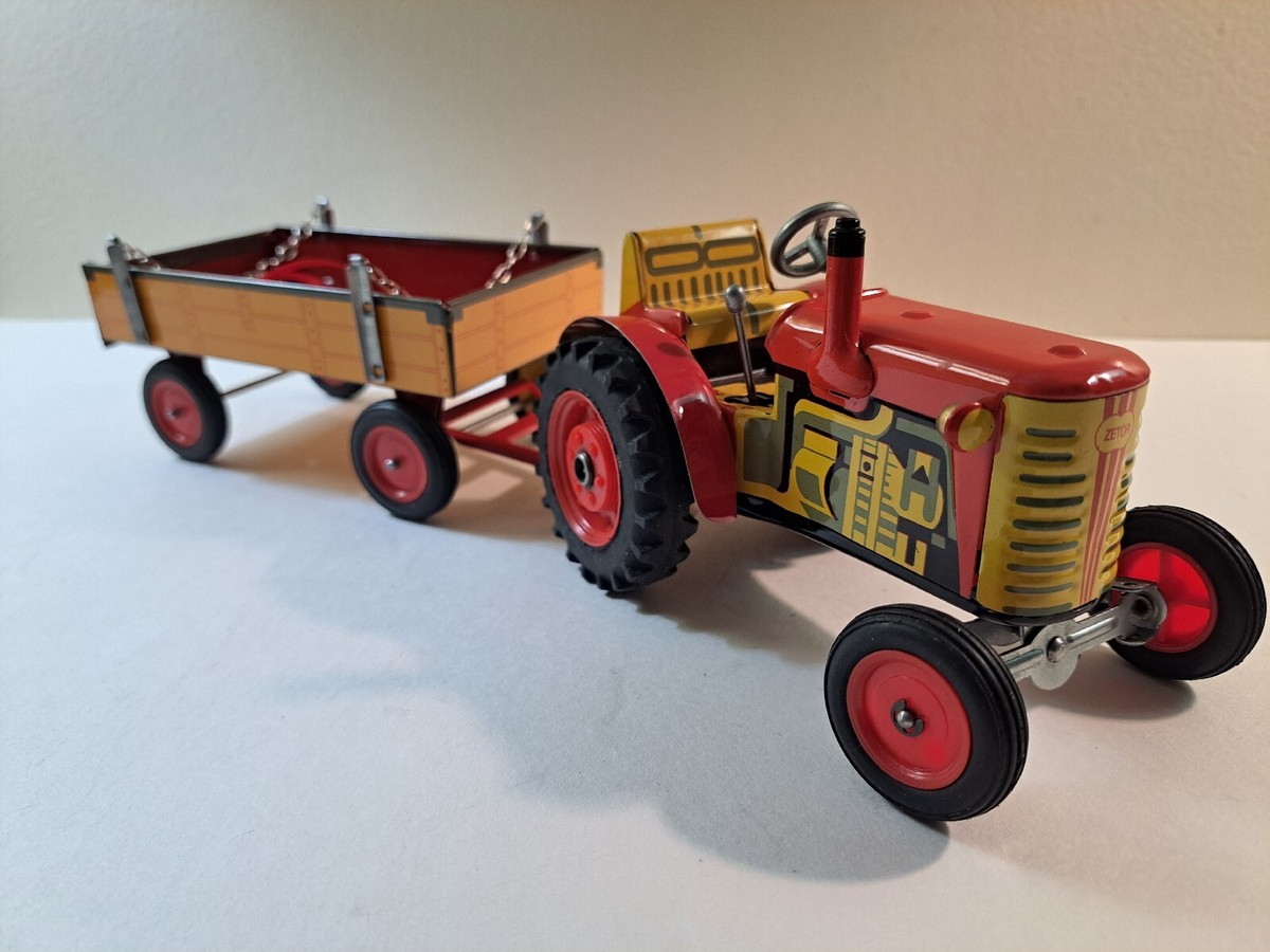 VINTAGE KOVAP TIN WIND UP TOY ZETOR TRACTOR AND TRAILER FROM