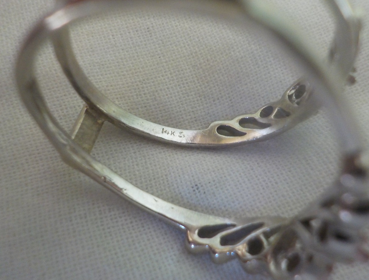 Solid 14K White Gold Split Shank Diamond Ring Jac… - image 8