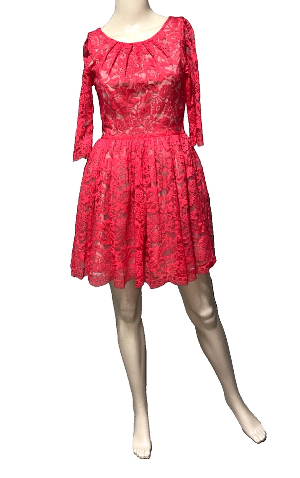 Erdem 2011 Runway Red Lace Embroidered A-Line Flare Cocktail Dress US 2 / UK 6 - Image 4 of 4
