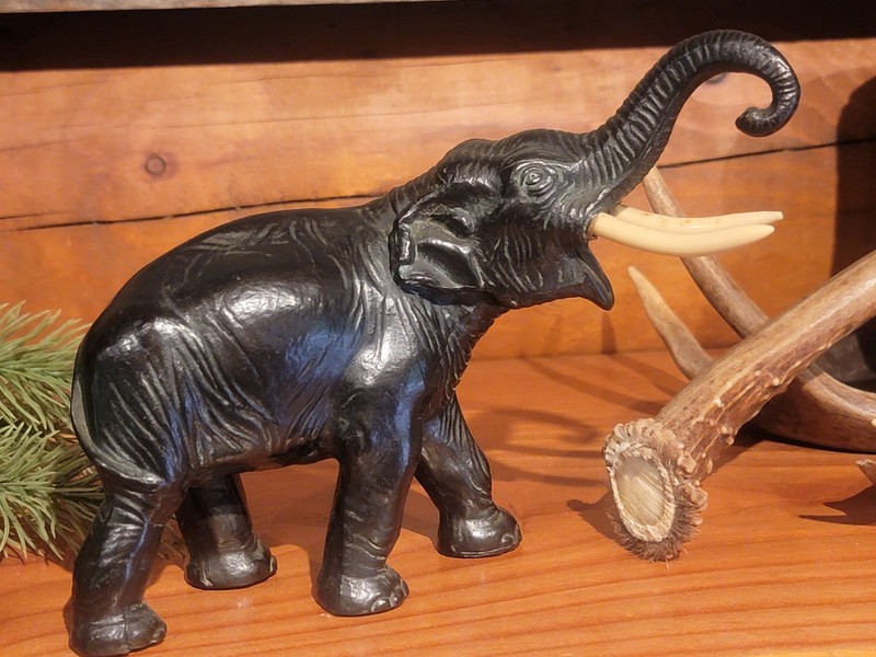 Vtg Heavy Cast Bronze Elephant Figurine - 6"L x 5"T ~ Trunk raised w/ long tusks