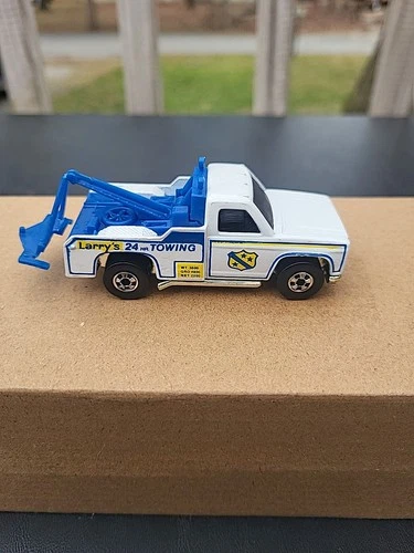 HOT WHEELS  1974  RAMBLIN  WRECKER LARRYS TOWING TRUCK==MATTEL HONG KONG